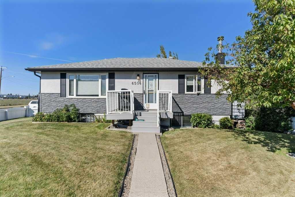 I have sold a property at 6504 32 AVENUE NW in Calgary

